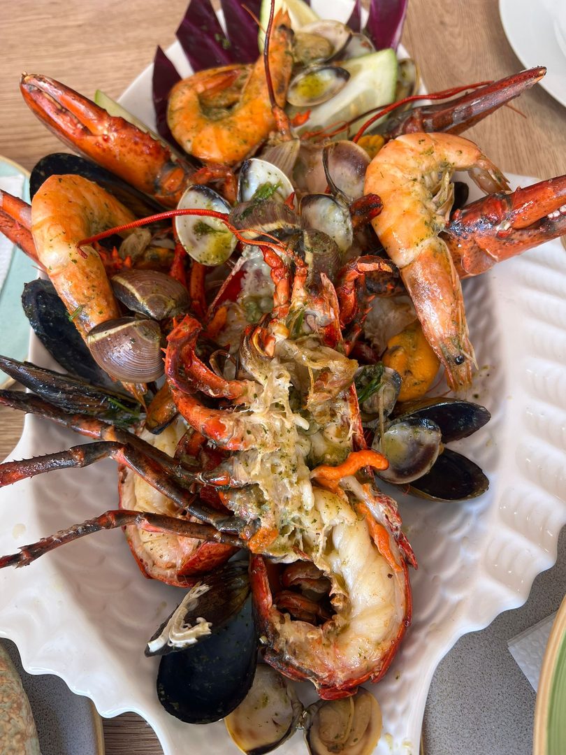 Langosta y mariscos
