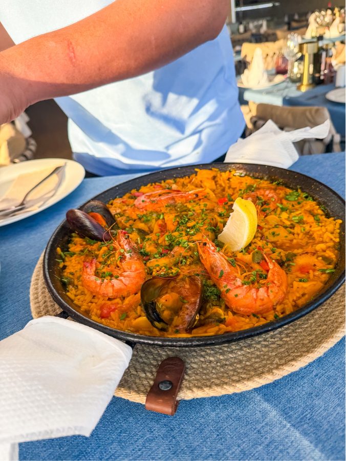 Paella de pescado y marisco