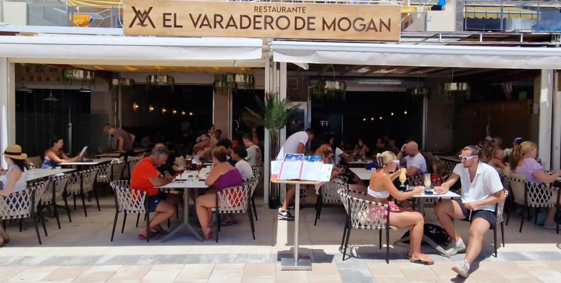 El Varadero de Mogan durante el día