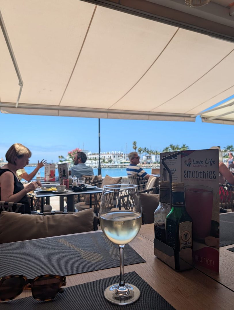 Terraza con vistas al puerto de Mogán
